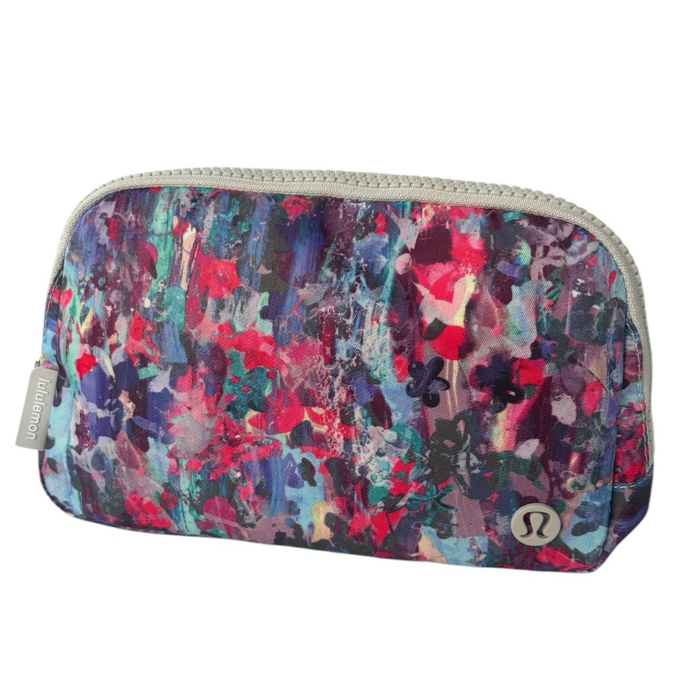 Everywhere Belt Bag with Long Strap 1L Flower Glide Multi/Vapor New